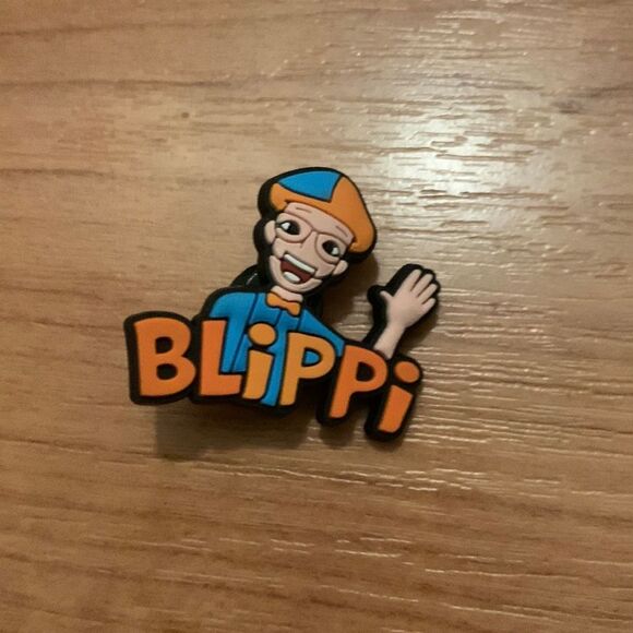 One Piece "BLiPPi" Shoe Charm Multi-Color - Picture 1 of 2